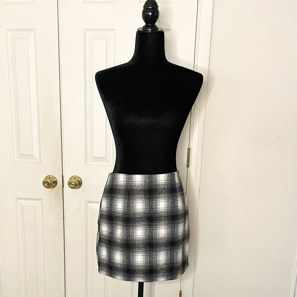 New Black and White Plaid Skirt from Forever 21